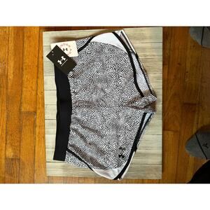 YOUTH LARGE UNDER ARMOUR GIRLS SHORTS NEW WITH TAGS